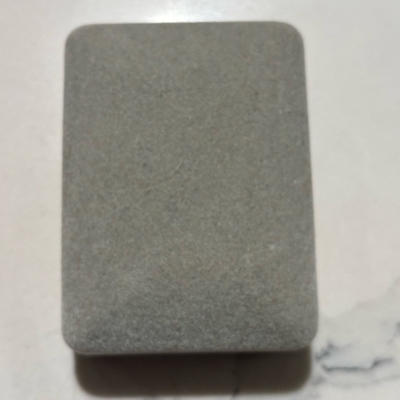 STORRS Cat Brooch with Blue Green and Silver Accents Glacier Pearle New in Box - Picture 3 of 4